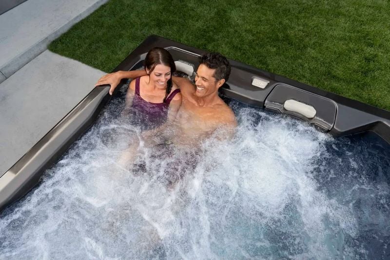 discover luxury with bullfrog&reg; spas